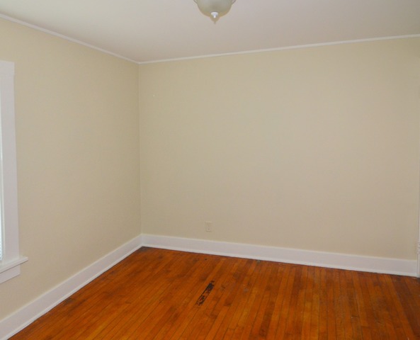 576 4th Ave, Aurora, IL 60505 photo 7