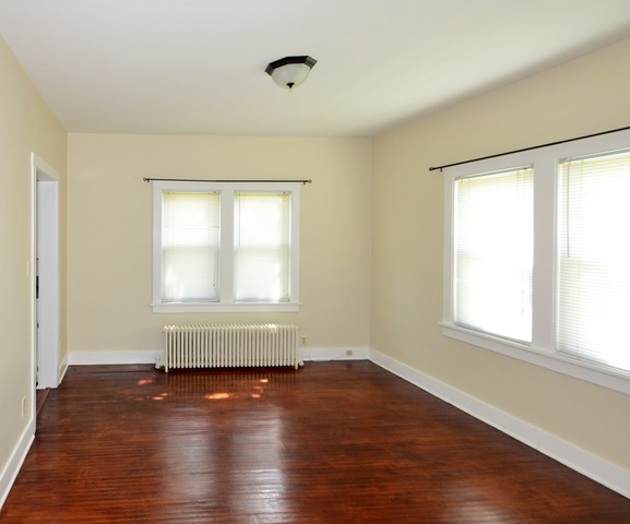 576 4th Ave, Aurora, IL 60505 photo 4