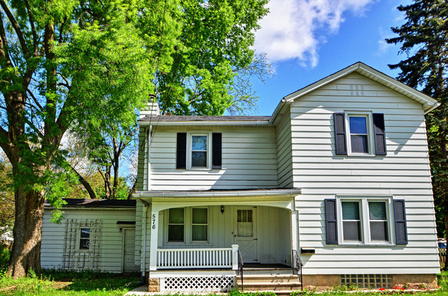 576 4th Ave, Aurora, IL 60505 photo 1