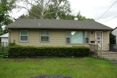 824 Schiller St, Elgin, IL 60123 photo 1