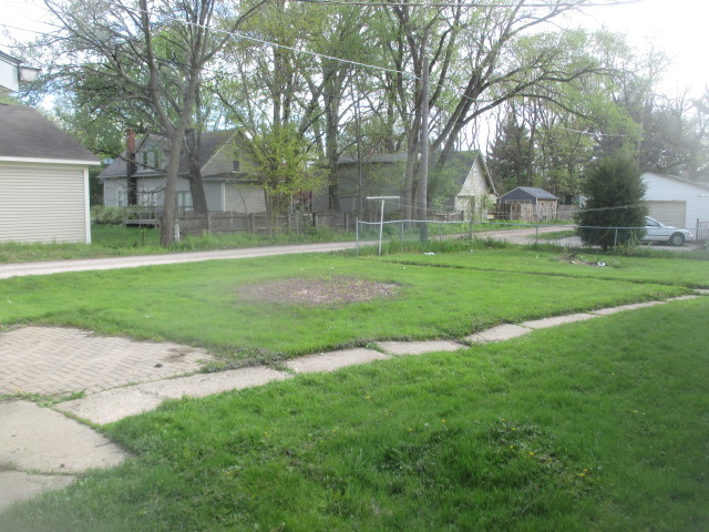 513 E Main St, Plano, IL 60545 photo 12