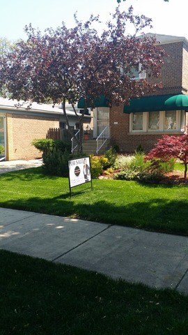 8949 S Luella Ave, Chicago, IL 60617 photo 1