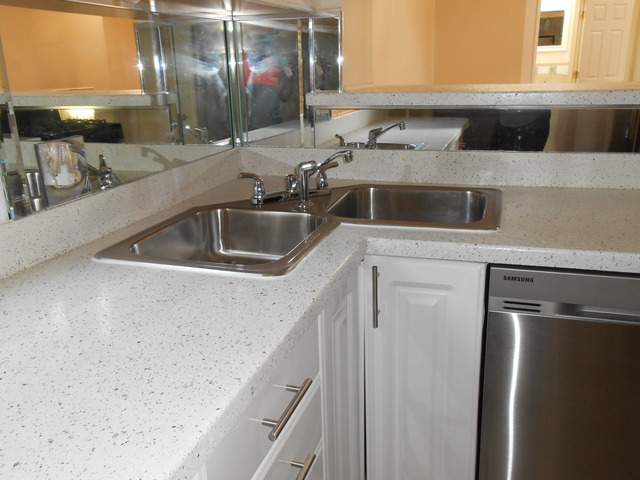 8949 S Luella Ave, Chicago, IL 60617 photo 9