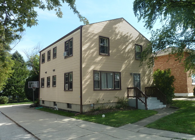 121 S Addison Rd, Addison, IL 60101 photo 1