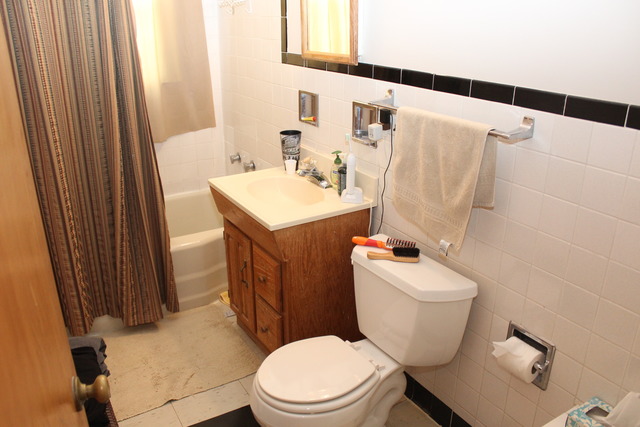 121 S Addison Rd, Addison, IL 60101 photo 11