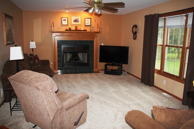 601 Reilly Ct, Minooka, IL 60447 photo 4