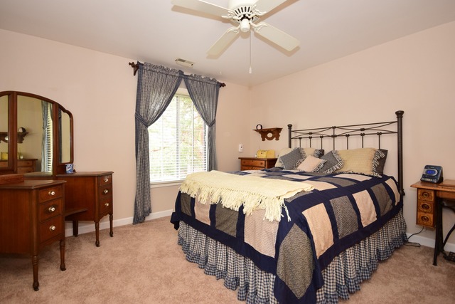 1608 Thames Ct #C, Wheaton, IL 60189 photo 13