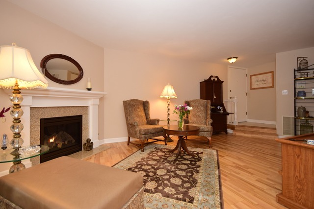 1608 Thames Ct #C, Wheaton, IL 60189 photo 6