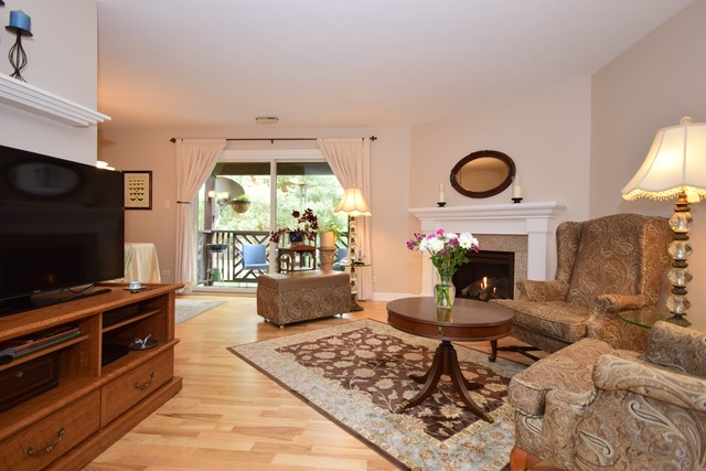1608 Thames Ct #C, Wheaton, IL 60189 photo 3