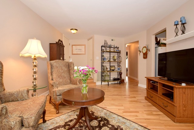 1608 Thames Ct #C, Wheaton, IL 60189 photo 5