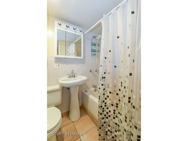 379 E 88th St, Chicago, IL 60619 photo 8