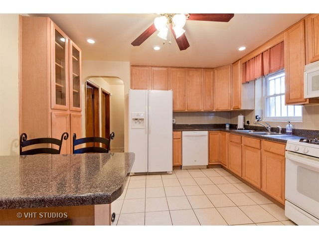 379 E 88th St, Chicago, IL 60619 photo 3
