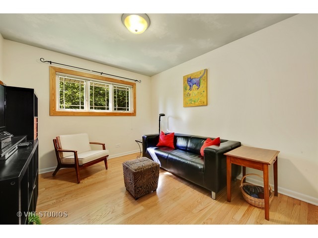 1716 Howard Ct, Wheaton, IL 60187 photo 10