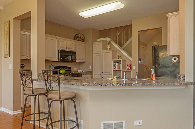 2474 Stonegate Rd, Algonquin, IL 60102 photo 6