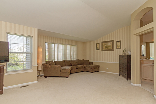 2474 Stonegate Rd, Algonquin, IL 60102 photo 18