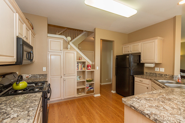 2474 Stonegate Rd, Algonquin, IL 60102 photo 4