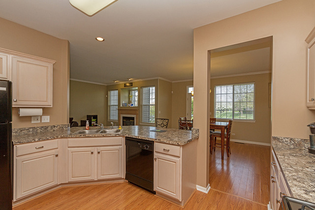 2474 Stonegate Rd, Algonquin, IL 60102 photo 5