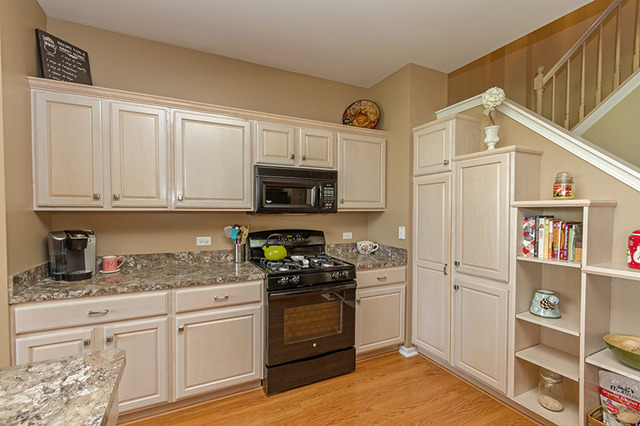 2474 Stonegate Rd, Algonquin, IL 60102 photo 9