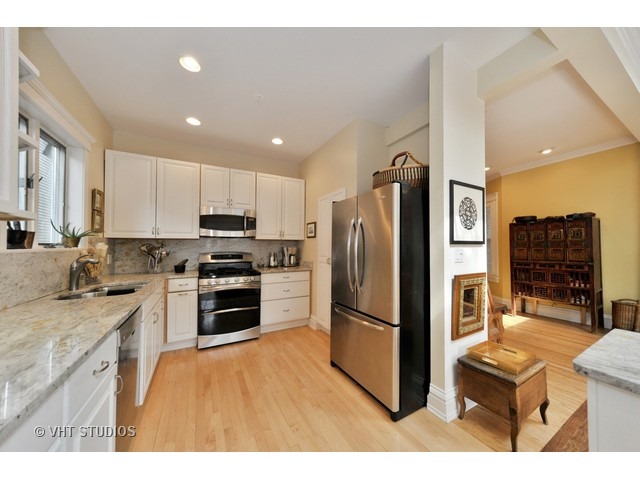 5339 N Wayne Ave, Chicago, IL 60640 photo 9