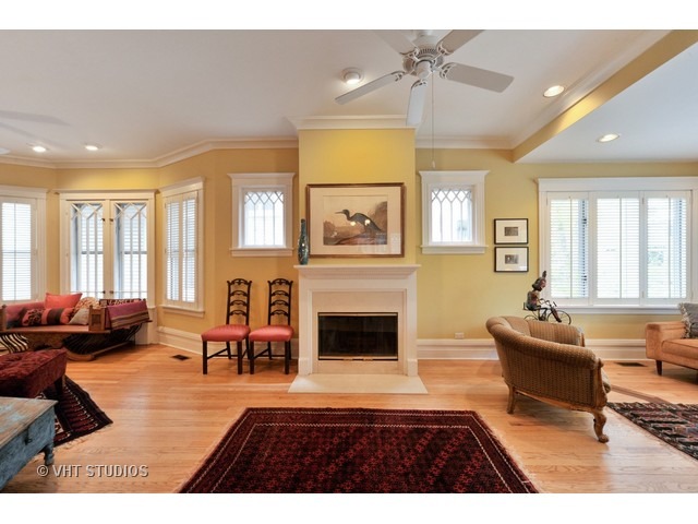 5339 N Wayne Ave, Chicago, IL 60640 photo 3