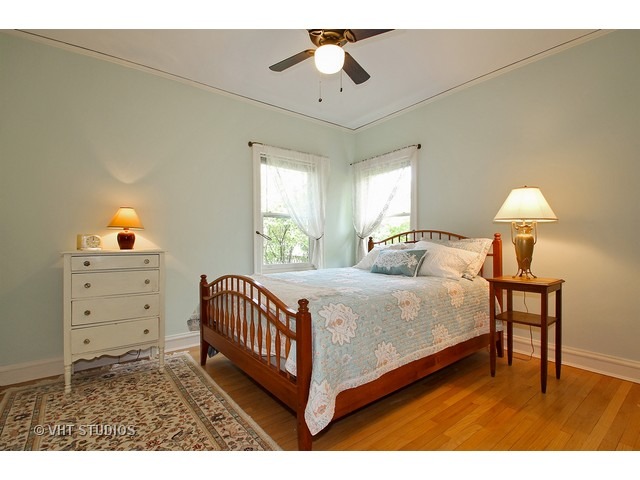 2204 Ewing Ave, Evanston, IL 60201 photo 9
