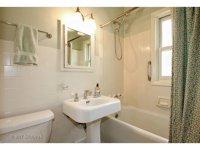 2204 Ewing Ave, Evanston, IL 60201 photo 12