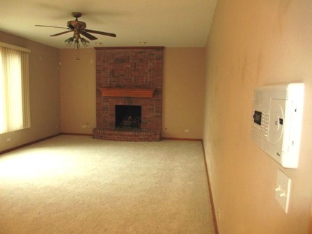 1050 Bluebird Ln, Roselle, IL 60172 photo 7