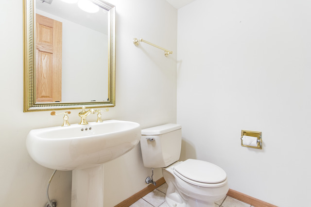 518 Harbor Ter, Bartlett, IL 60103 photo 12