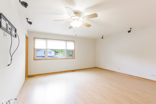 518 Harbor Ter, Bartlett, IL 60103 photo 13