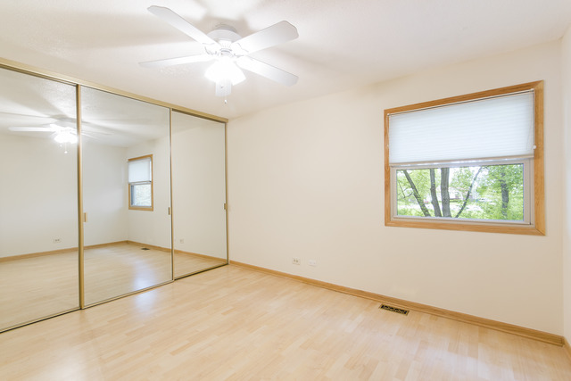 518 Harbor Ter, Bartlett, IL 60103 photo 17