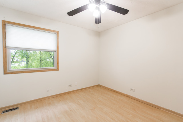 518 Harbor Ter, Bartlett, IL 60103 photo 18