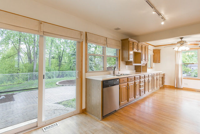 518 Harbor Ter, Bartlett, IL 60103 photo 8