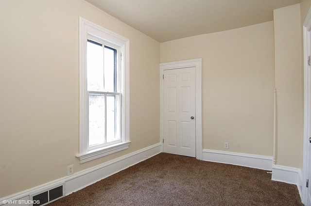224 Perry St, Elgin, IL 60123 photo 8