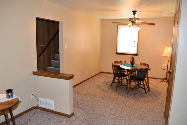 17622 Walter St, Lansing, IL 60438 photo 2