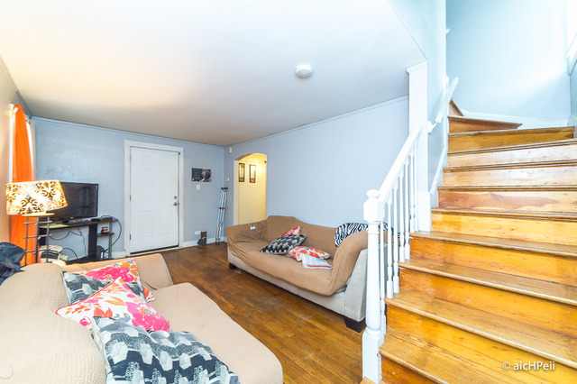 9105 S Perry Ave, Chicago, IL 60620 photo 3