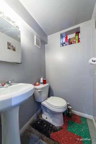 9105 S Perry Ave, Chicago, IL 60620 photo 9