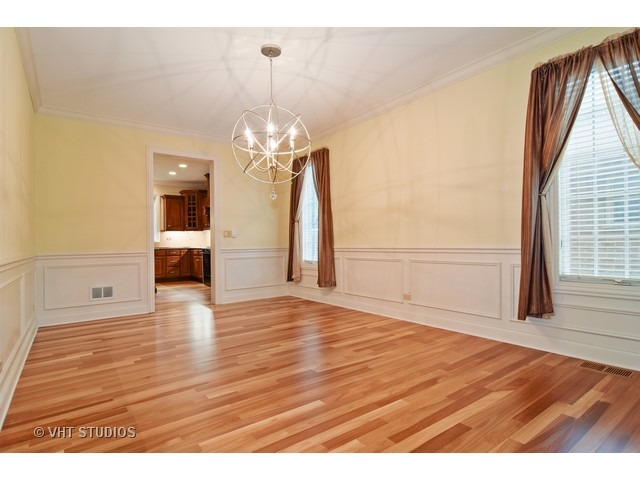 446 N Maple Ave, Elmhurst, IL 60126 photo 8