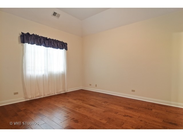 446 N Maple Ave, Elmhurst, IL 60126 photo 17