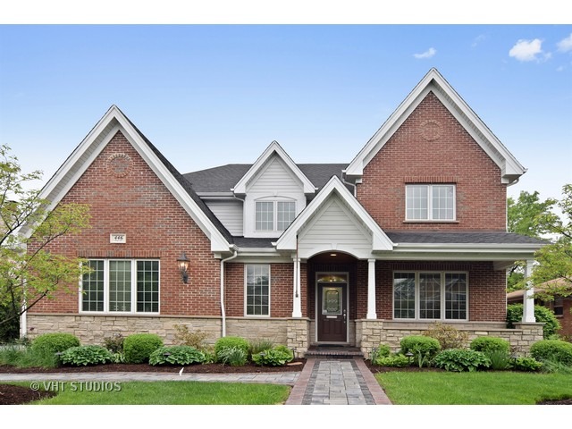 446 N Maple Ave, Elmhurst, IL 60126 photo 1