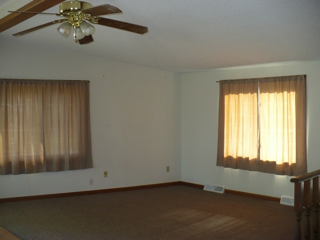 351 E Kirke Gate, Lee, IL 60530 photo 4