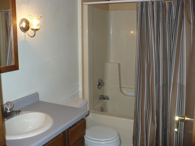 351 E Kirke Gate, Lee, IL 60530 photo 11