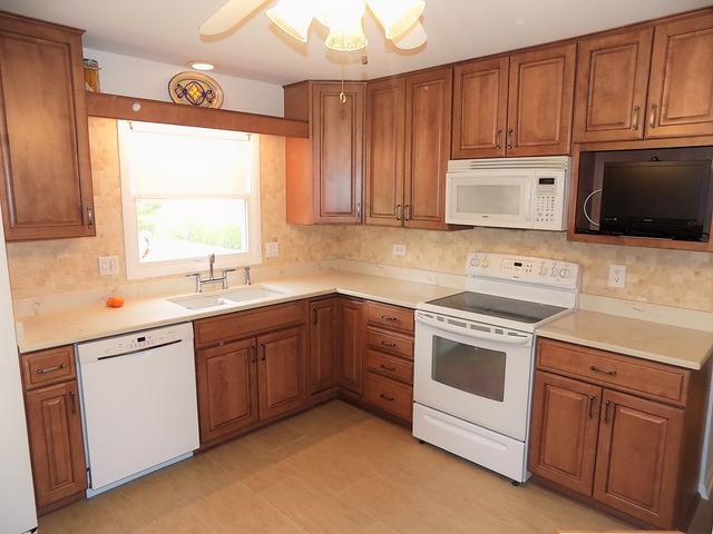 236 2nd St, Wheeling, IL 60090 photo 3