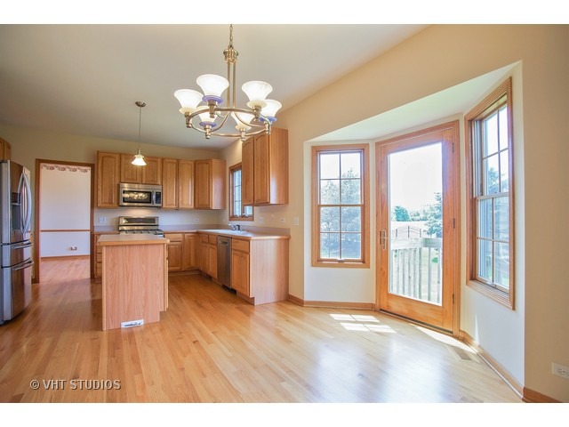 1340 Tunbridge Trl, Algonquin, IL 60102 photo 8