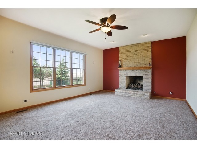 1340 Tunbridge Trl, Algonquin, IL 60102 photo 9
