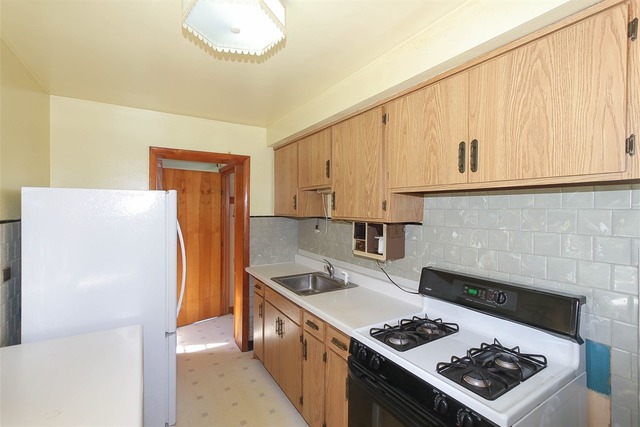 285 Harvey Ave, Des Plaines, IL 60016 photo 7