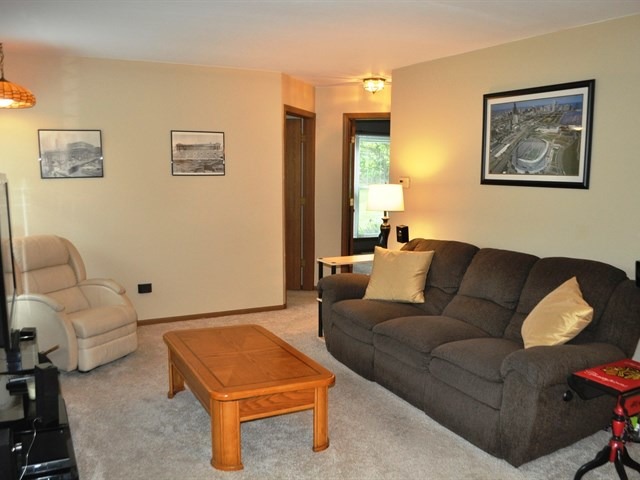 1274 Christopher Ct #1274, Elgin, IL 60120 photo 3