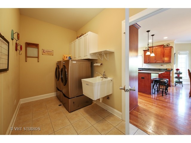 12932 Northland Dr, Plainfield, IL 60585 photo 8