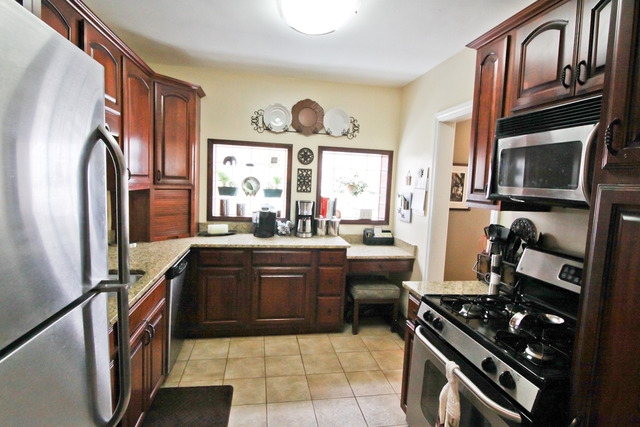 3712 Maple Ave, Brookfield, IL 60513 photo 9