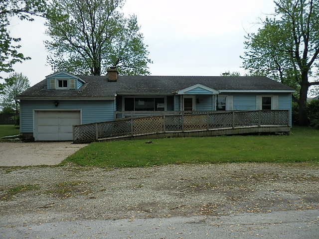 210 E 2740s Rd, Kankakee, IL 60901 photo 1