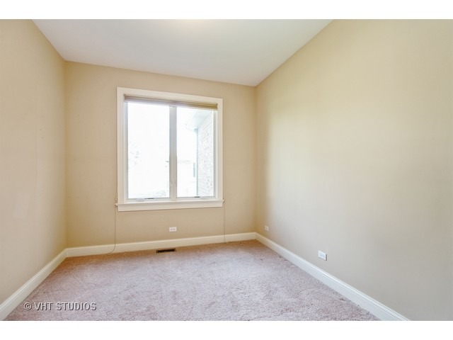 524 Spring St, Roselle, IL 60172 photo 11